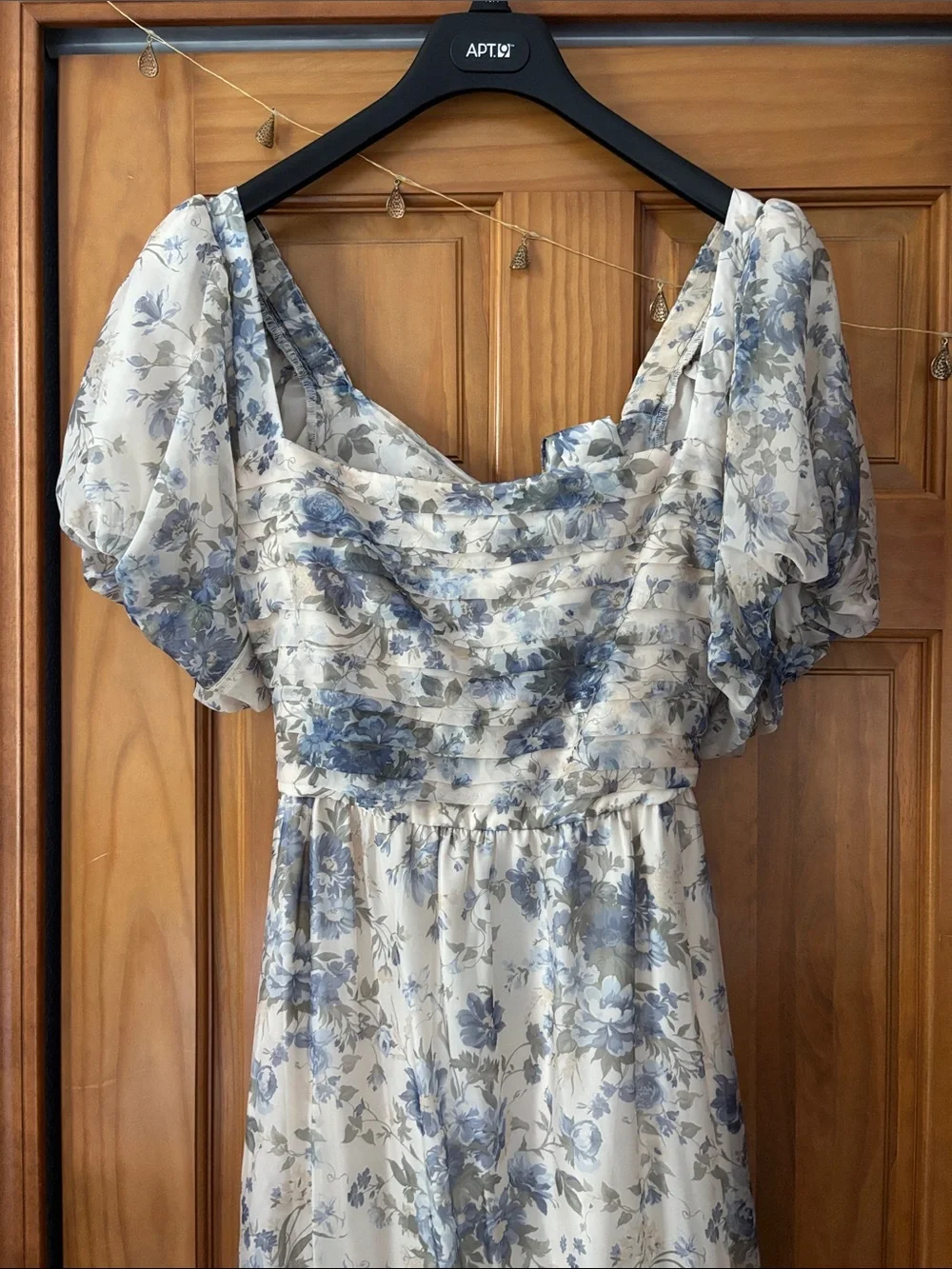 Emerson Abercrombie & Fitch Cream and Blue Floral Puff-Sleeve Maxi Dress
